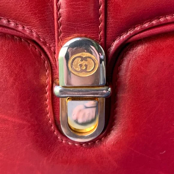 ⭐️ GUCCI 70s Red Bag - Picture 4 of 12